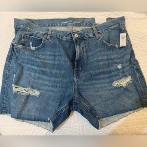 Old Navy High Rise Slouchy Straight 5” Jean Denim Shorts